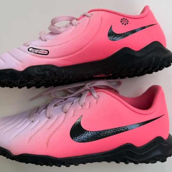 Nike Girls’ Tiempo Legend 10 Club Cleats - Picture 3 of 9